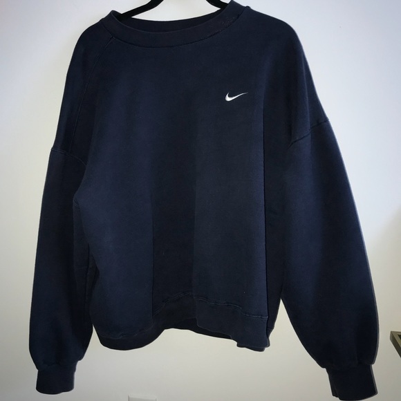 nike navy crew neck sweatshirt